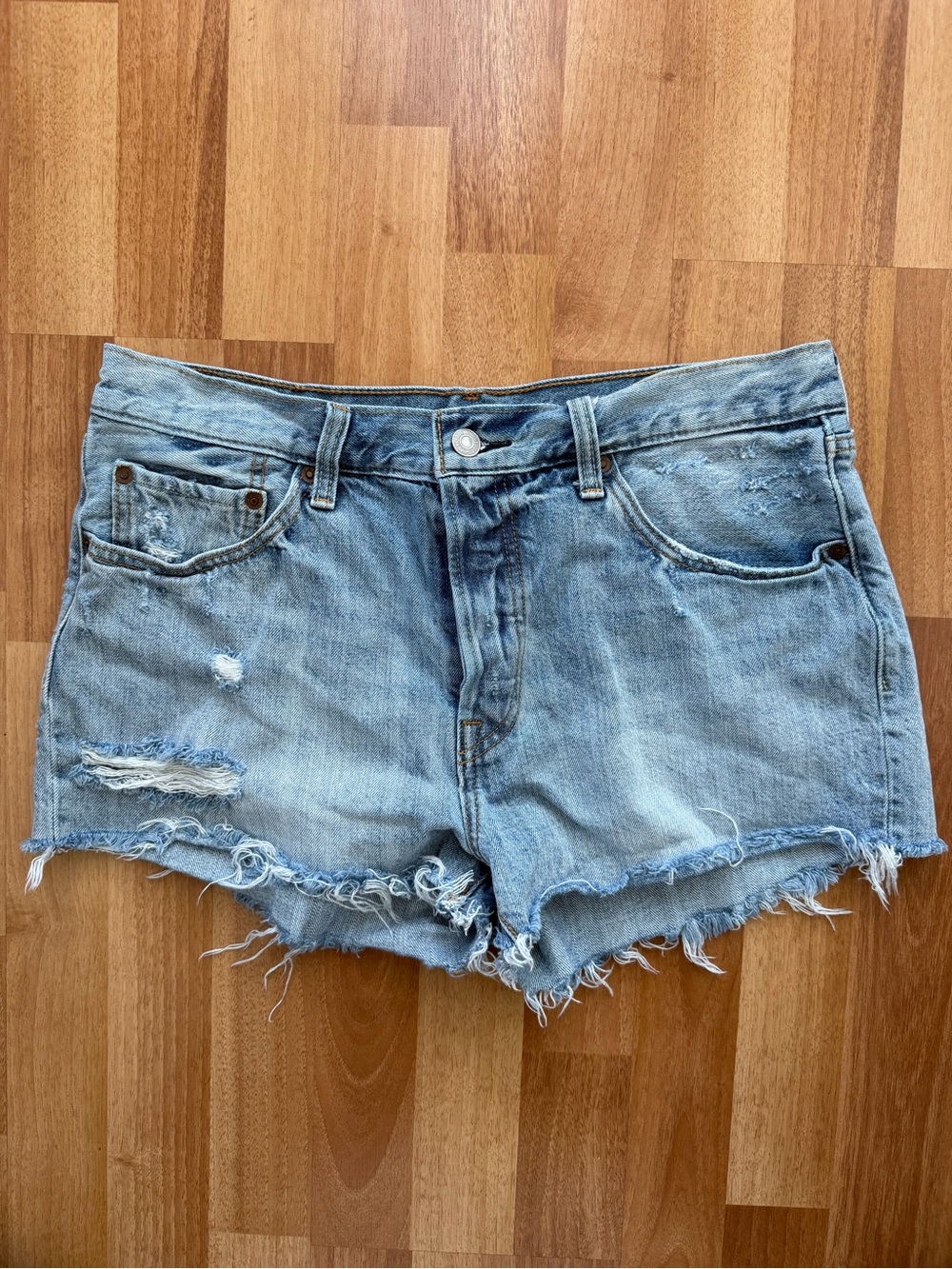 Levi’s 501 Womens Button Fly Denim Shorts Size W31
